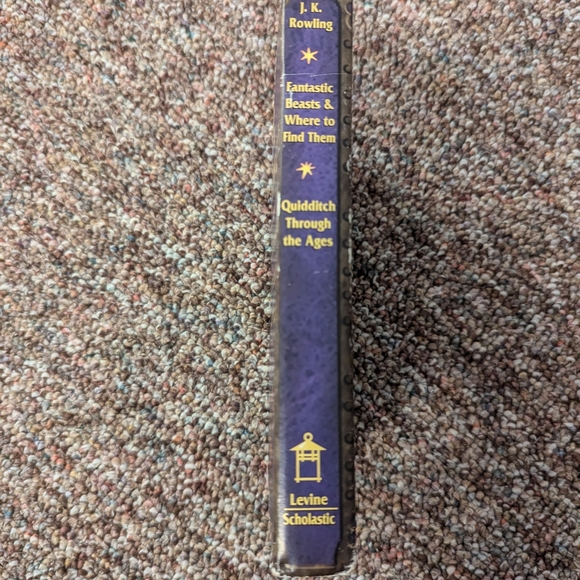 Harry Potter Book set of 2 - Quidditch & Fantastic Beasts - Picture 4 of 9